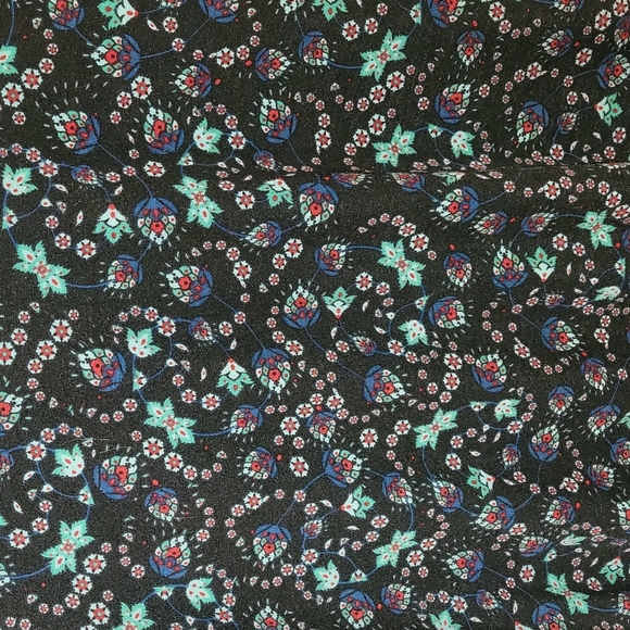 LuLaRoe Classic T size Medium - Picture 3 of 6